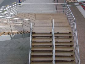 Parquets Marín escalera exterior